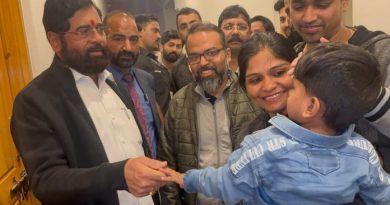 शिवसेनेच्या वतीने जम्मू आणि काश्मीरमधील पर्यटकांना आणण्यासाठी आतापर्यंत चार विमानांची सोय शिवसेनेच्या वतीने जम्मू आणि काश्मीरमधील पर्यटकांना आणण्यासाठी आतापर्यंत चार विमानांची सोय